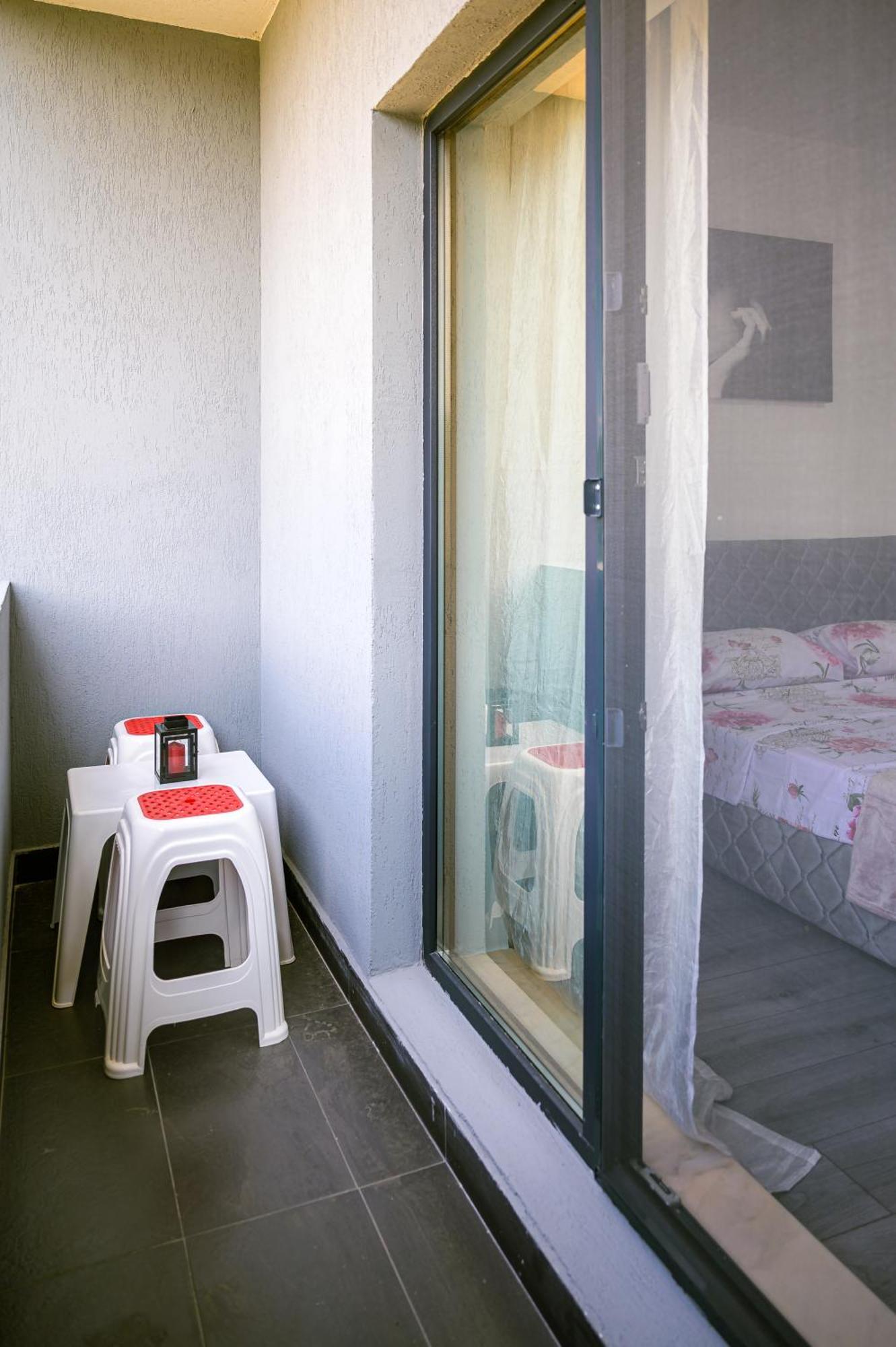 Appartamento Nina House Târgu Jiu Esterno foto